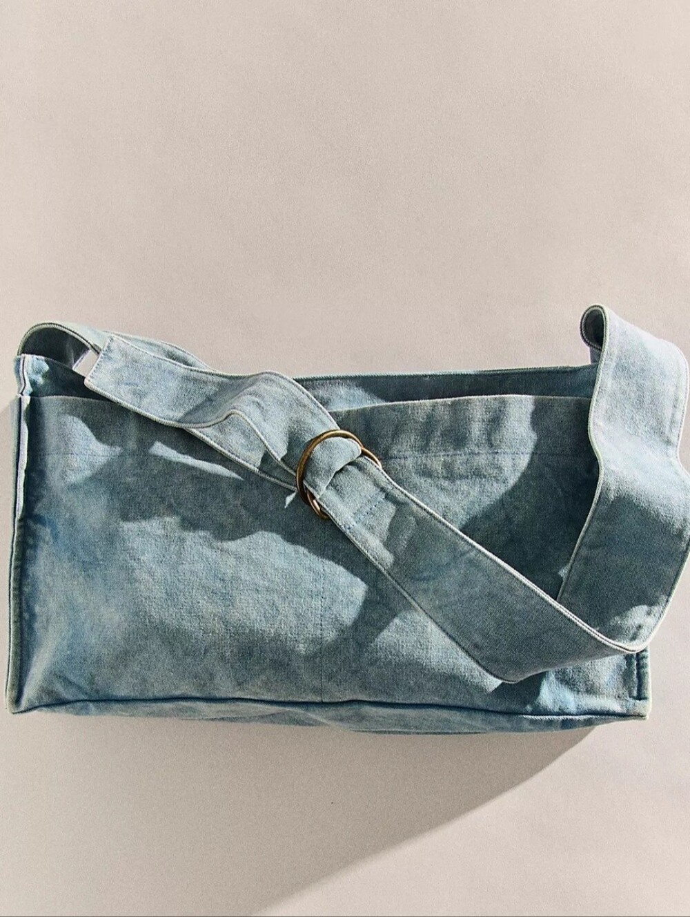 Camp Crush Sling Bag - Picture 4 of 10